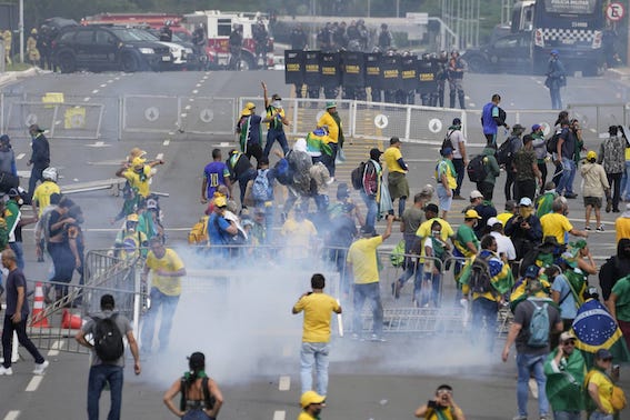 tentative-coup-detat-bresil-2.jpg?w=567